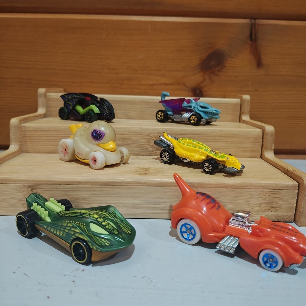 6 Piece Animal Themed Loose Hot Wheels‎ Bundle  Used Zombie Dragon Duck Snake